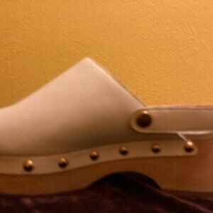 J Crew oystershell leather and wood clogs with brass rivets, new